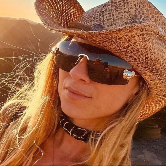 Moschino sunglasses NWT! - Picture 1 of 2